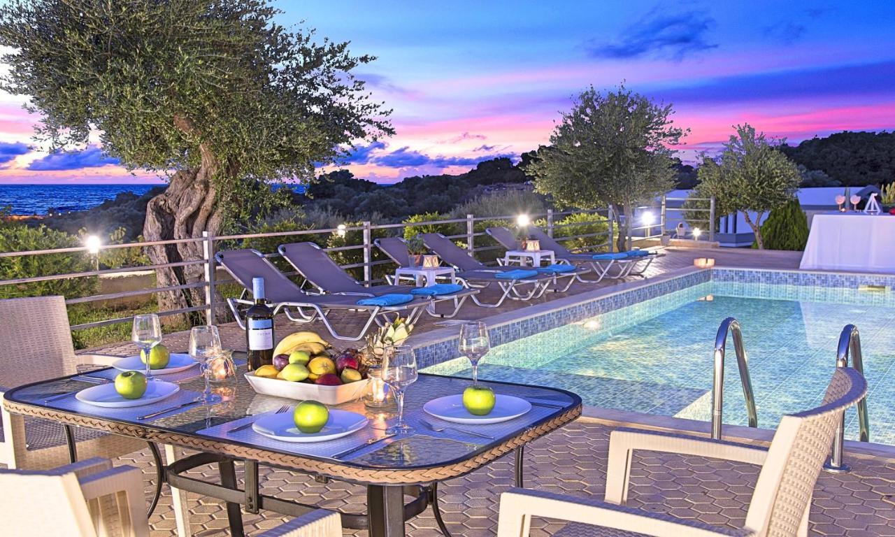 Aqua Blue Villas With Heated Pool Mathes Экстерьер фото