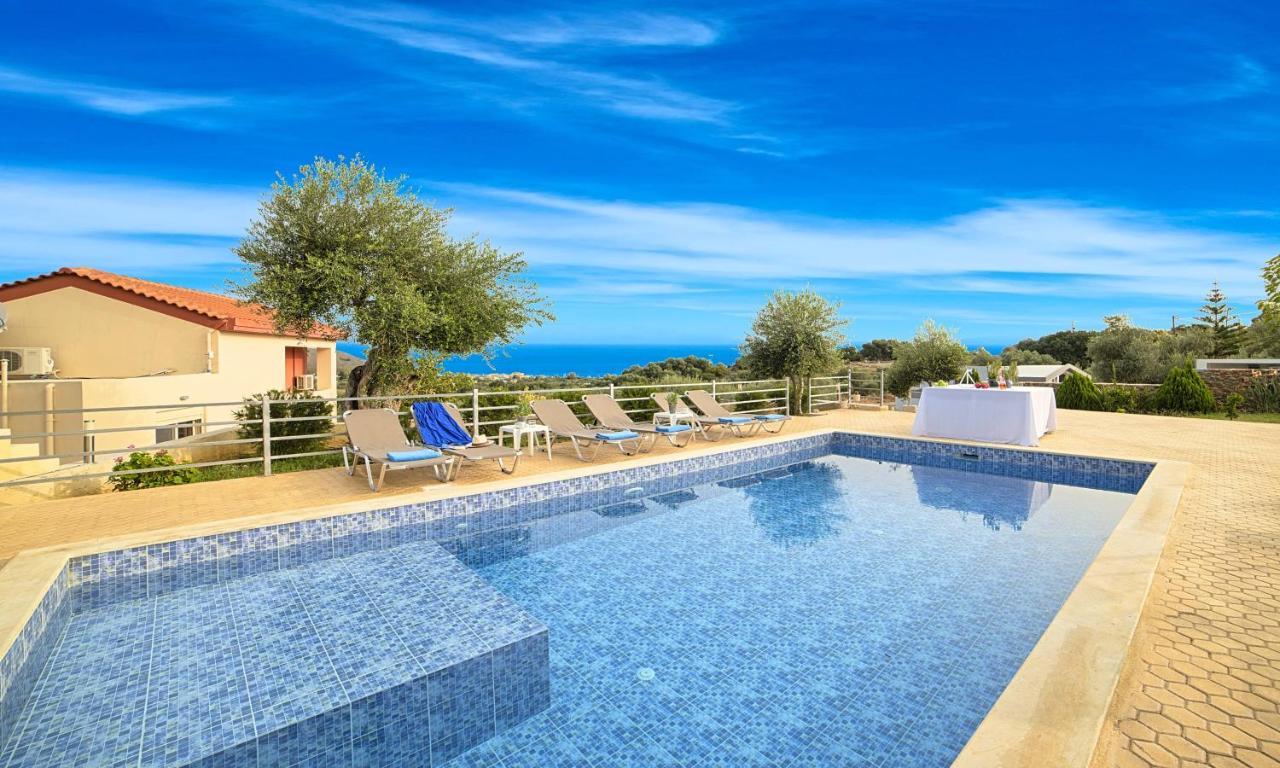 Aqua Blue Villas With Heated Pool Mathes Экстерьер фото